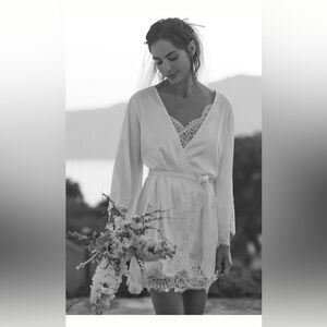 Homebodii Sian Satin Robe